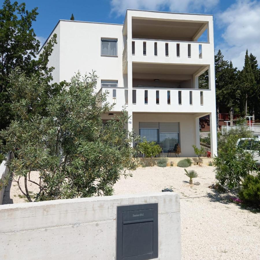 Apartmani Tin Starigrad Paklenica Eksteriør bilde